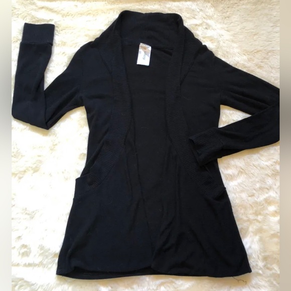 Cardigan - Picture 1 of 6